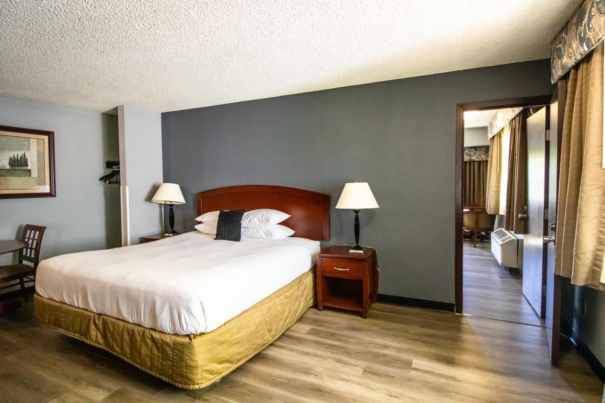 Red Lion Inn & Suites Ванкувер Экстерьер фото